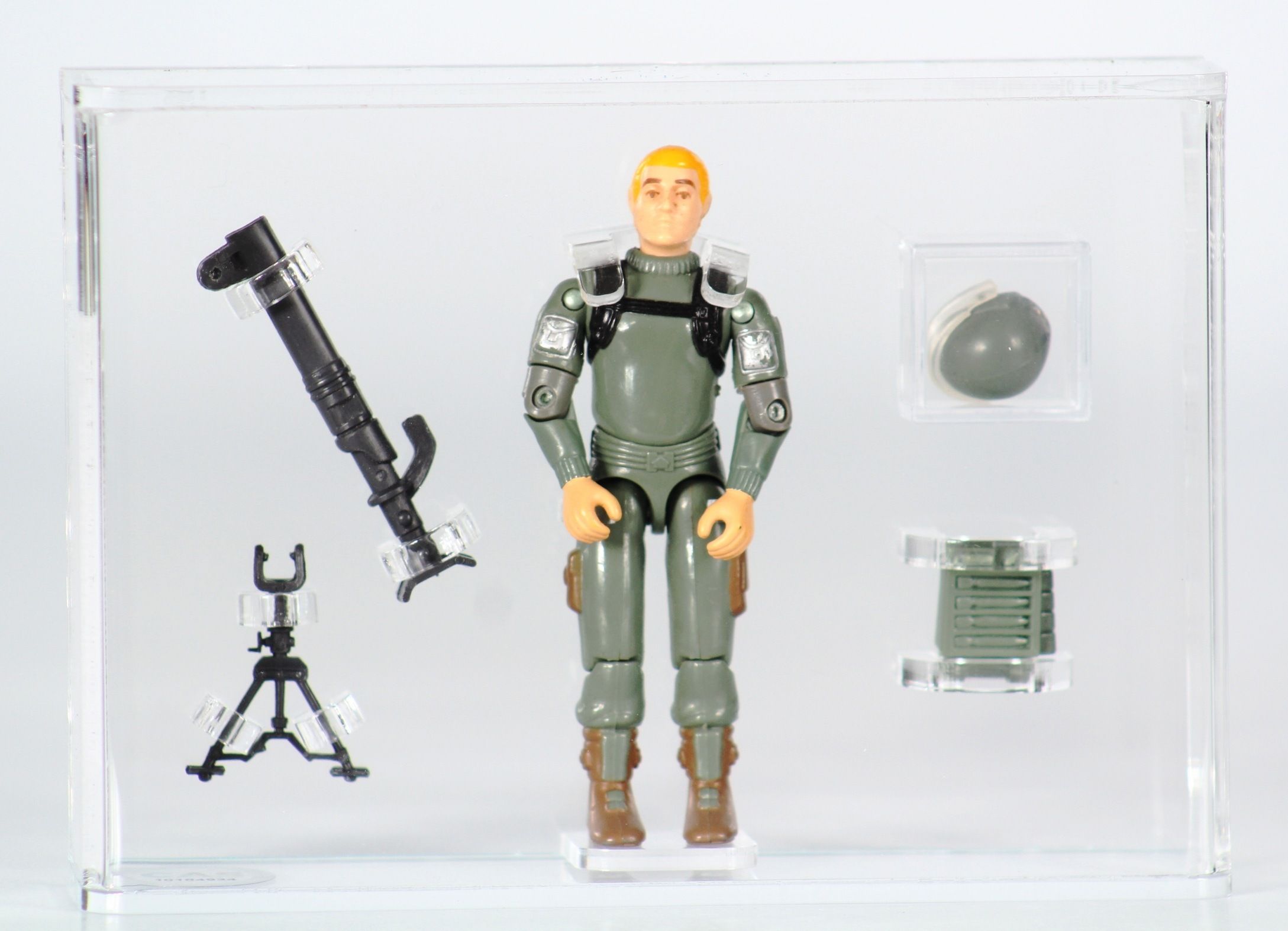 Giジョー　HASBRO 1983 Hasbro G.I. Joe Carded Action Figure - Grunt