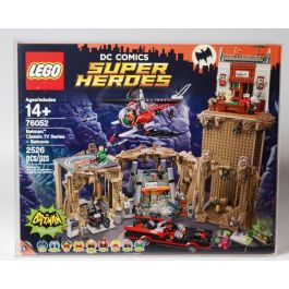 2016 LEGO DC Comics Super Heroes Boxed Kit - #76052 Batman Classic