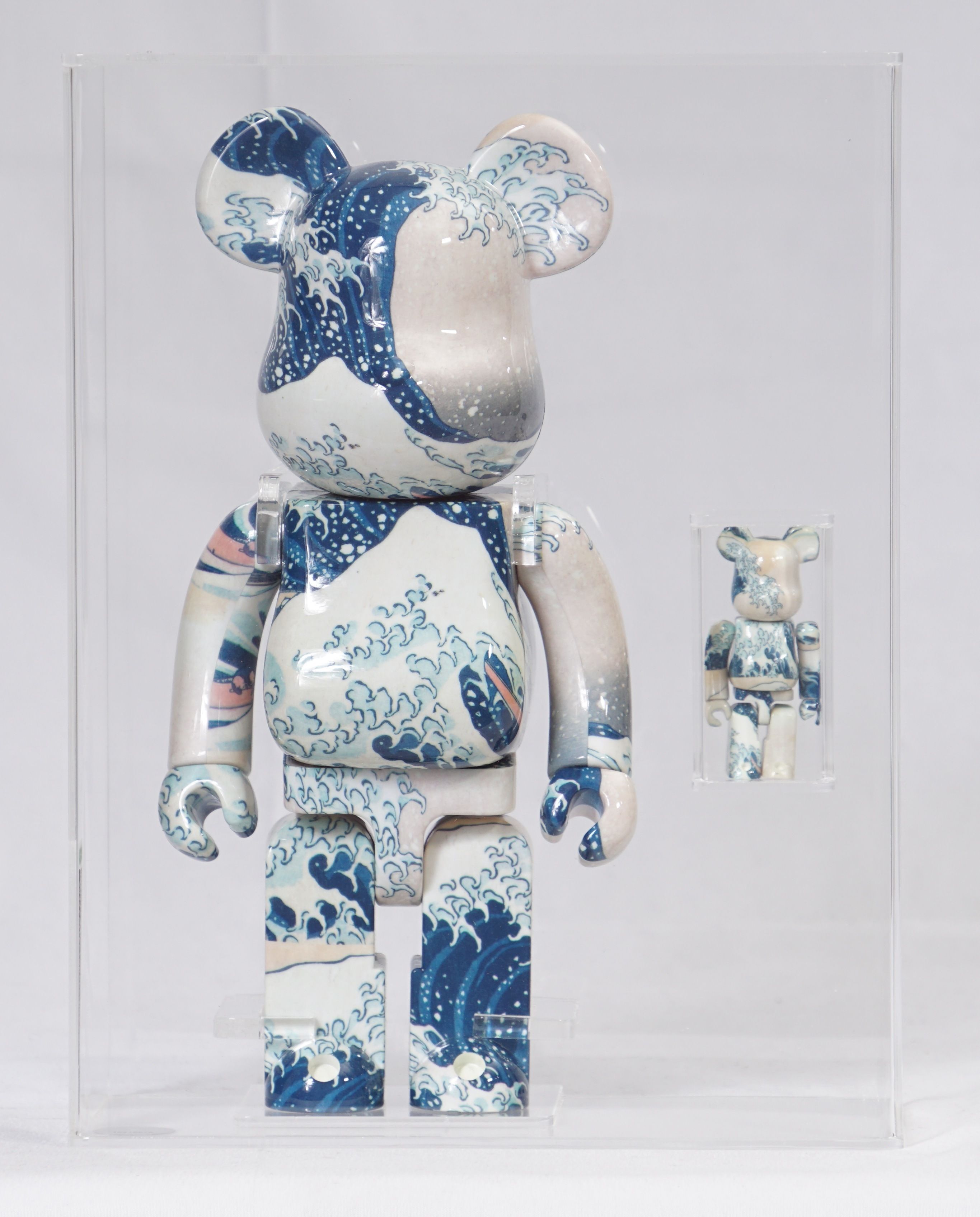 2021 Medicom Toys Bearbrick 400% & 100% Figure Set - Katsushika Hokusai  (Kanagawa Okinami Ura)
