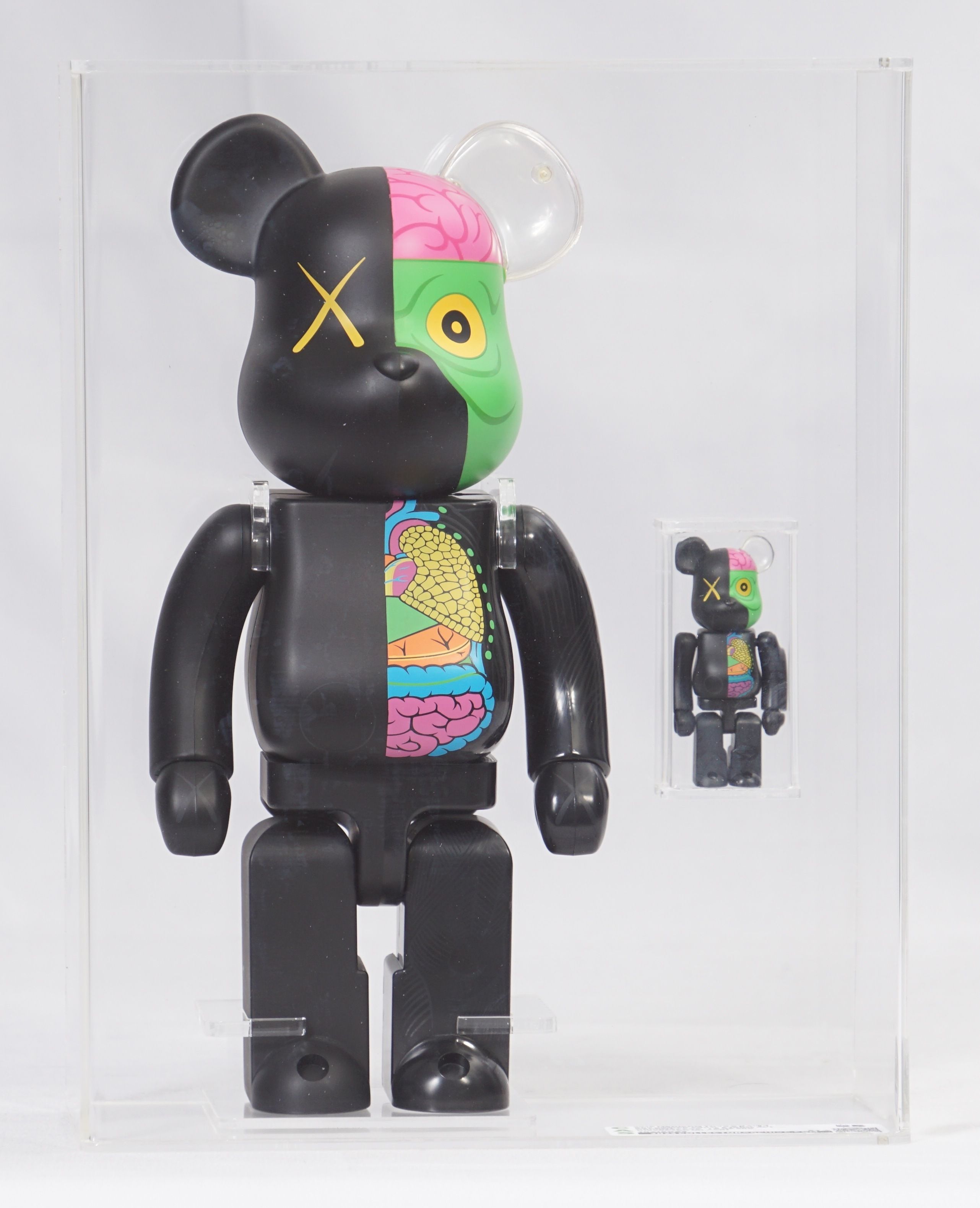 2010 Medicom Toys x KAWS Bearbrick 400% & 100% Figure Set 2010 Medicom Toys x KAWS Bearbrick 400% & 100% Figure Set